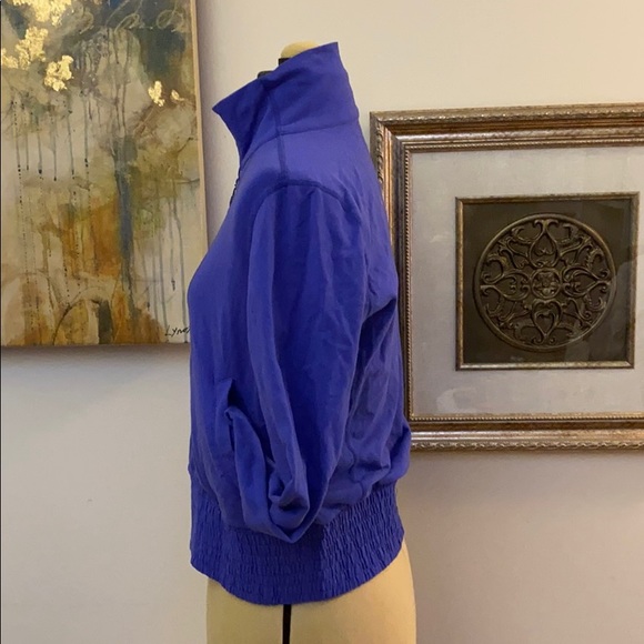 Lululemon high neck sports jacket, size 6 - Picture 2 of 7